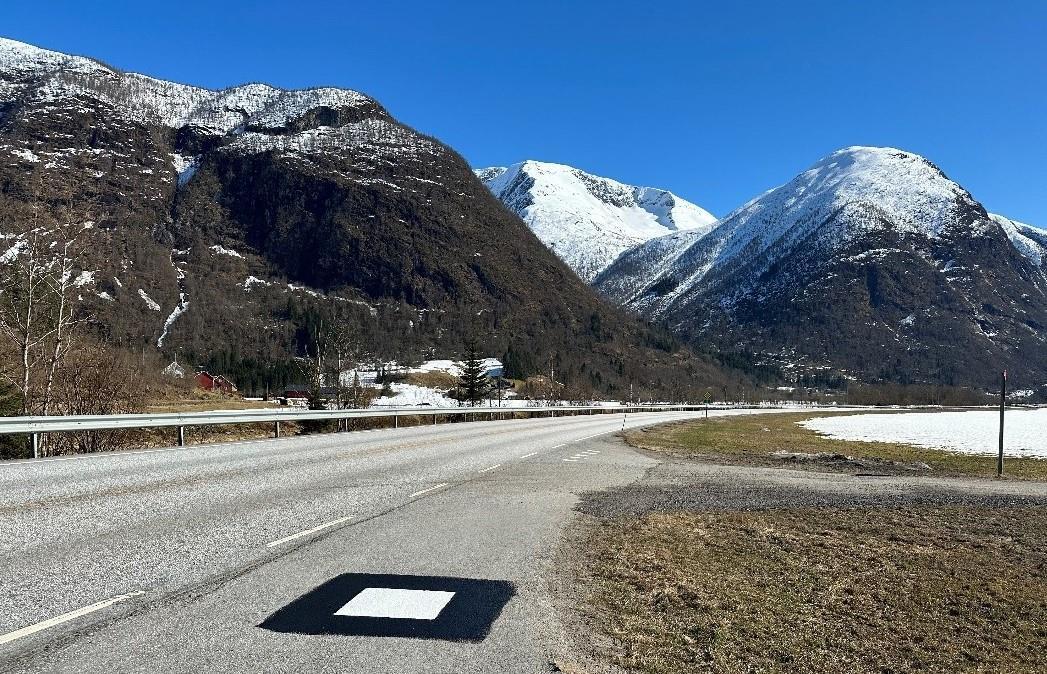 bilde av natur med fastmerke - Klikk for stort bilete